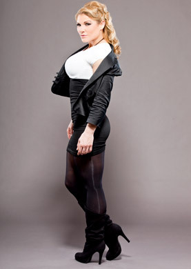 007 - Beth Phoenix - Blonde Ambition