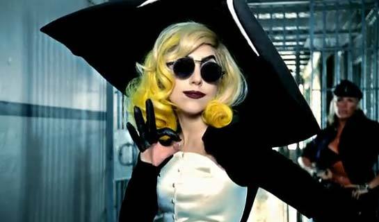 telephone-lady-gaga-okay