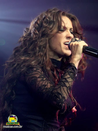 anahi-8