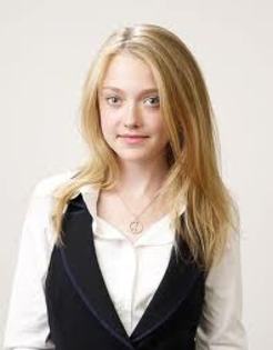 d10 - Dakota fanning