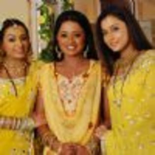 33188-ragini-with-sadhna-and-malti - ashita dhawan