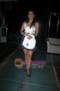 thumb_Ashita Dhawan at Bidaai serial season 1 completion bash in Vie Lounge on 12th Nov 2010 (4)