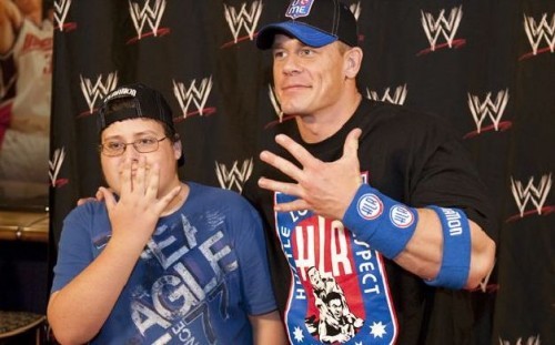 John-Cena-Celebarates-World-Wish-Day-500x311 - poze cu john cena_6