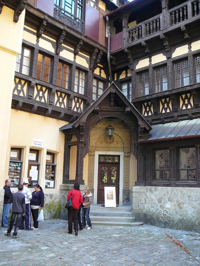 P1210481 - 13-14 nov 2010 excursie Sinaia - Busteni - Brasov - etc