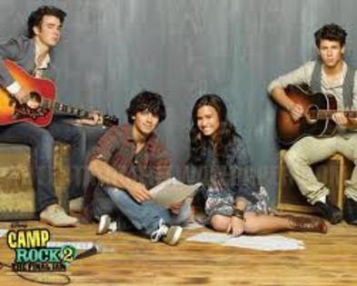 CAMP ROCK; TARE
