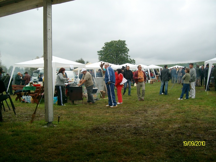SANY3287 - festivalul vanatori bata jud arad
