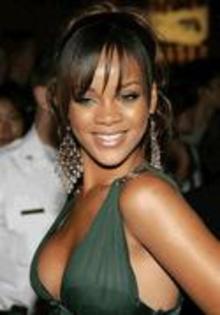 13279941_RWGFFBZHJ - poze rihanna