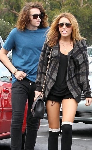 miley (98)