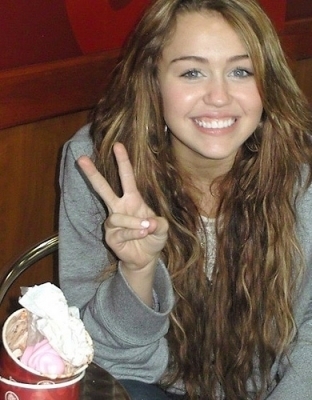 miley (197)