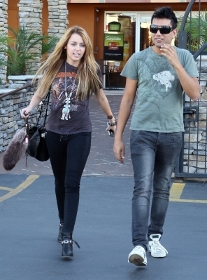 miley (299) - Toate pozele mele cu Miley Cyrus