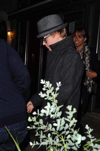  - Justin At Ballotos Restaurant Metting Rihanna