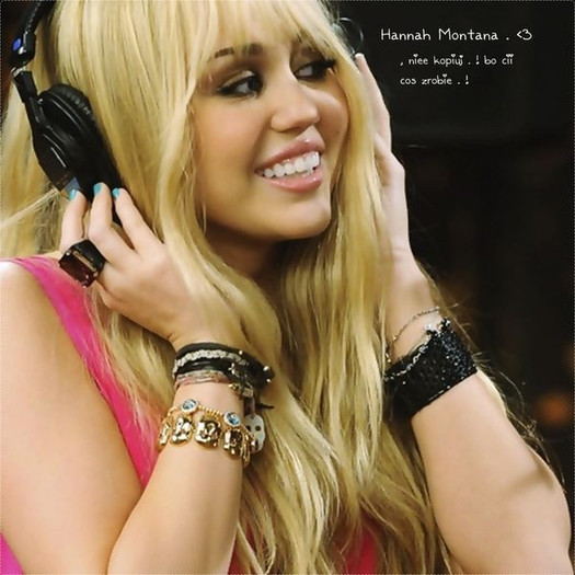 24448195_SQPGVOSEN - hannah montana and miley cyrus