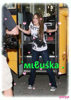 24690699_RBZTSJGSD - hannah montana and miley cyrus