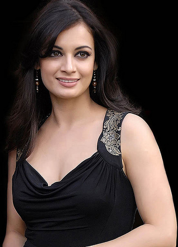 3592673402_04220cb030 - Diya Mirza