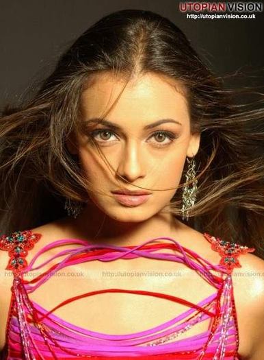 diya-mirza-cute_0_0_0x0_450x612 - Diya Mirza