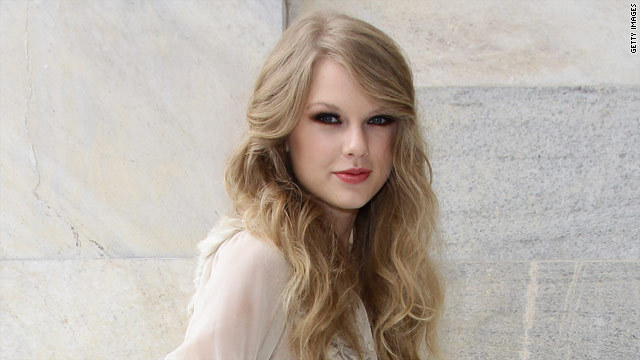 t1larg.taylor.swift.gi