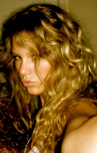 taylor-swift-vintage-prom-pictures (6)