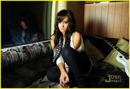 demi-lovato-dont-forget-video-01 - demi lovato