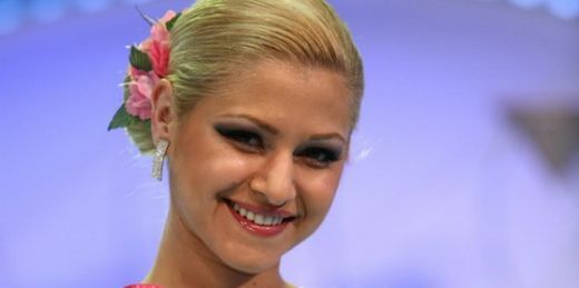 Iulia Ciolca; Iulia Ciolca are 26 de ani si pentru ea este primul sezon alaturi de baletul "Dansez pentru tine".
