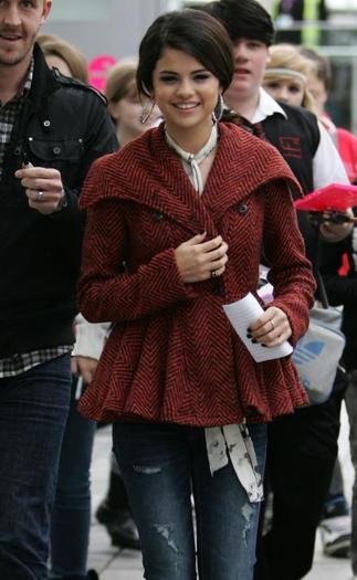 23246559_PGTBGNGIF - club selena-toate pozele mele cu selena gomez