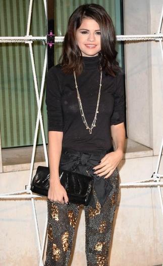 23246561_TPNFBTLWC - club selena-toate pozele mele cu selena gomez
