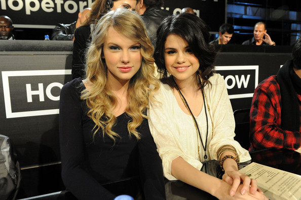Selena si Taylor