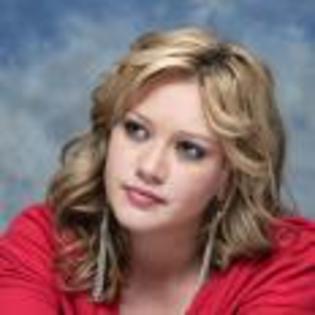 Hilary_Duff_1223916174_2