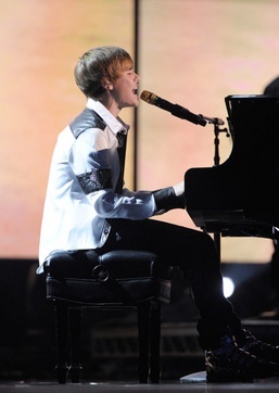  - 2010 American Music Awards November 21st PERFORMANCE
