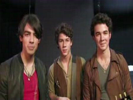 jonas-brothers-anunta-turneu-mondial - Jonas Brothers