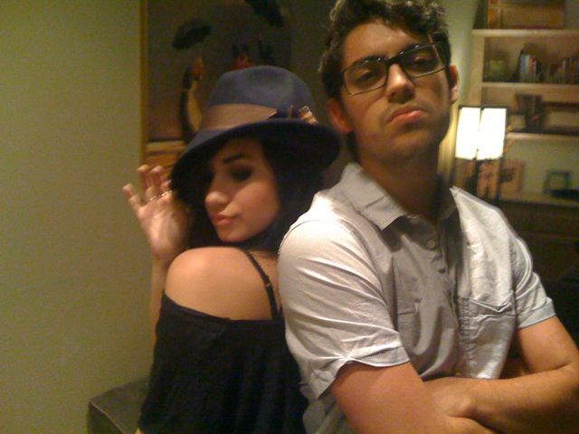 29qfk94 - Demi Lovato