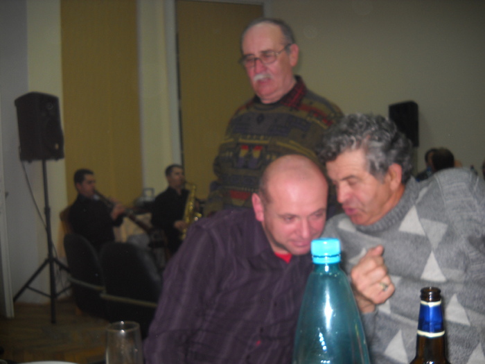 Adi, du--l acasa cai prastie