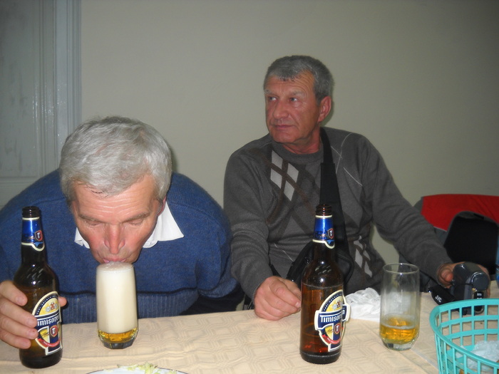 am un tzug langa omul cu camera