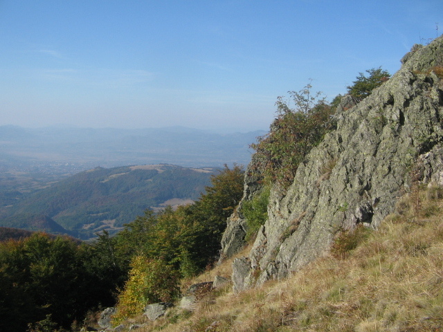 IMG_1569; Vedere de pe Vf. Pietroasa.
