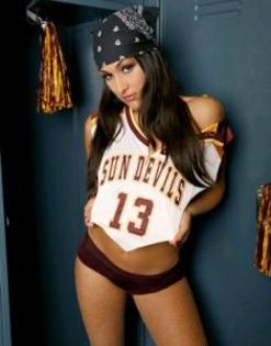 nxs-b4 - The Bella Twins