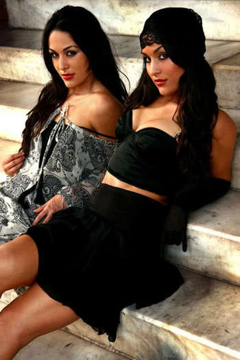 04 - The Bella Twins