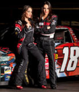 th_55303_112309_01b_122_181lo - 000-POZE