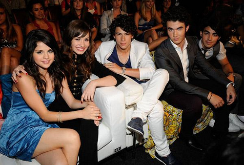 2746459282_3013733bc8 - Demi and Sely and Miley and Ashley