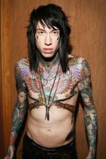 trace cyrus - emo-super stil