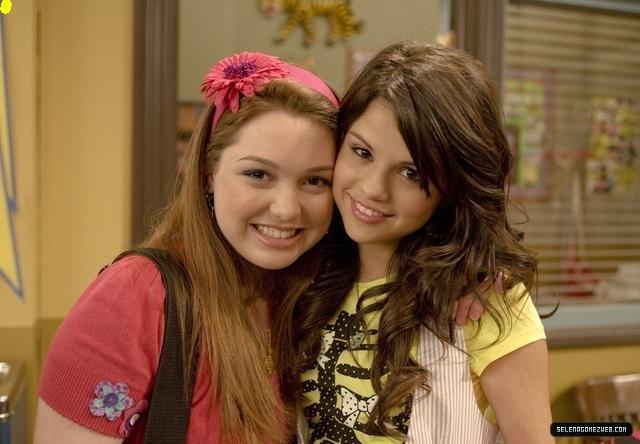 9973650_UAWCKNZBR - Magicienii din Waverly Place