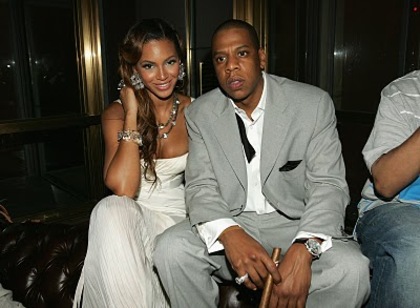 41048_beyonce_jay_z_in_concert_at_radio_city_music_hall_after_party_01 - byonce si shakira