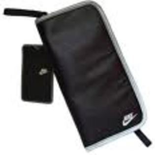 De bagat telefoanele ( al Karlei )