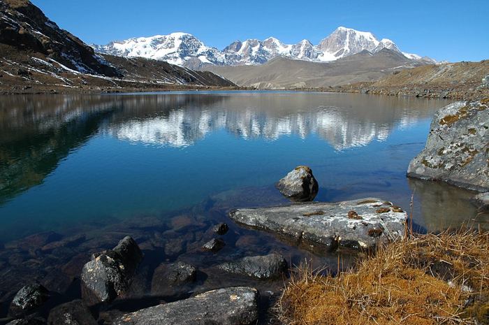 Crows_Lake_in_North_Sikkim[1] - Peisaje naturale