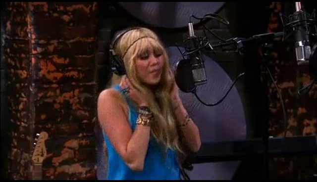  - x Hannah Montana ft Iyaz - Gonna Get This - Screen captures 2010