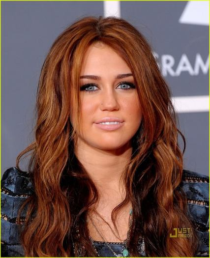 miley-cyrus-2010-grammy-awards-red- - Happy B-day Miley