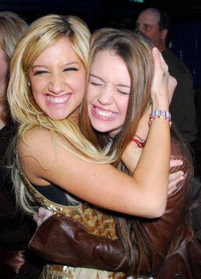 miley-ashley-ashley-tisdale-and-miley-cyrus-9610683-288-400 - Miley Cyrus si Ashley Tisdale