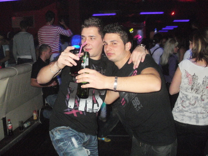 PB270261 - Fire Club 26 Noiembrie