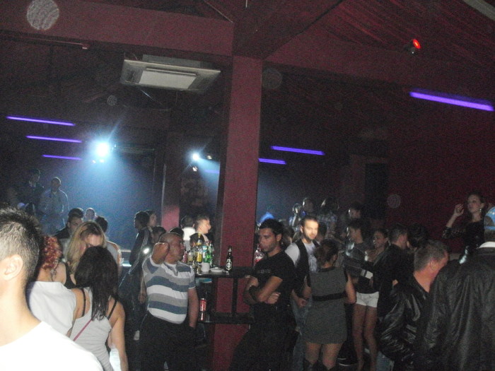 PB270308 - Fire Club 26 Noiembrie