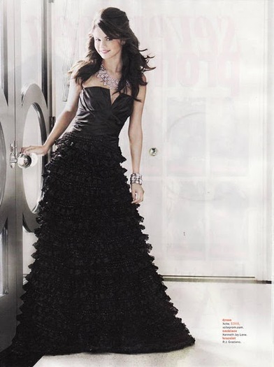 Selena Gomez Seventeen Prom 2010 (2)