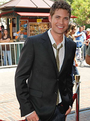 drew_seeley_a_300x400_72340874