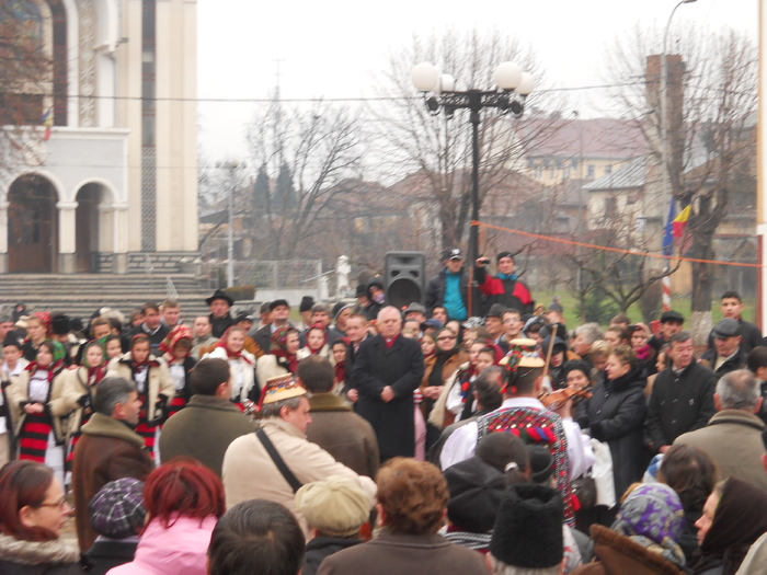 poate doar parintii si bunicii